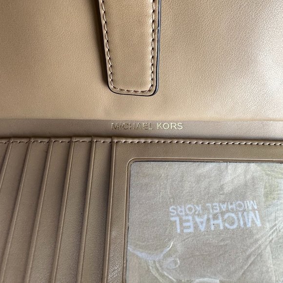 Michael Kors Jet Set Travel Double Zip Phone Wallet MK Zebra Print Camel Multi - Picture 8 of 11